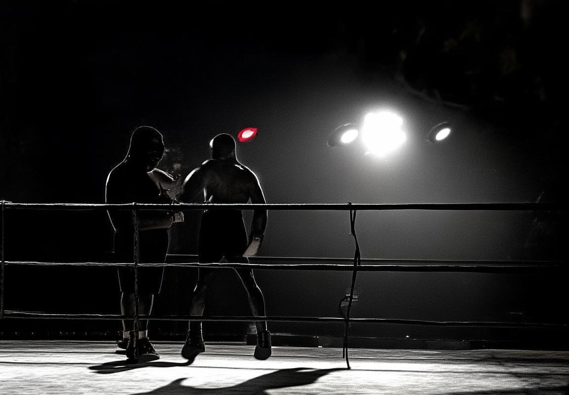 亨特VS李：巅峰对决，技术、心理与策略的较量(图1)